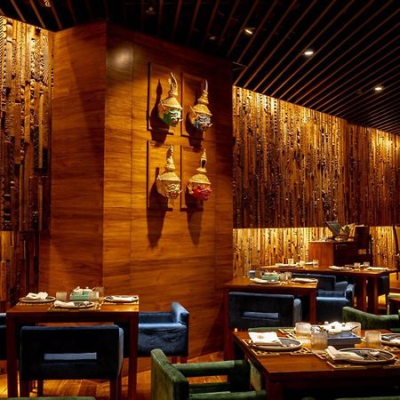 Hotel President - Ihcl Seleqtions Mumbai Exterior foto The interior of the restaurant