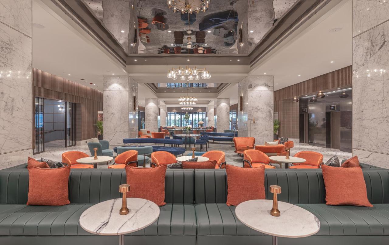 Hotel President - Ihcl Seleqtions Mumbai Exterior foto The lobby of the hotel