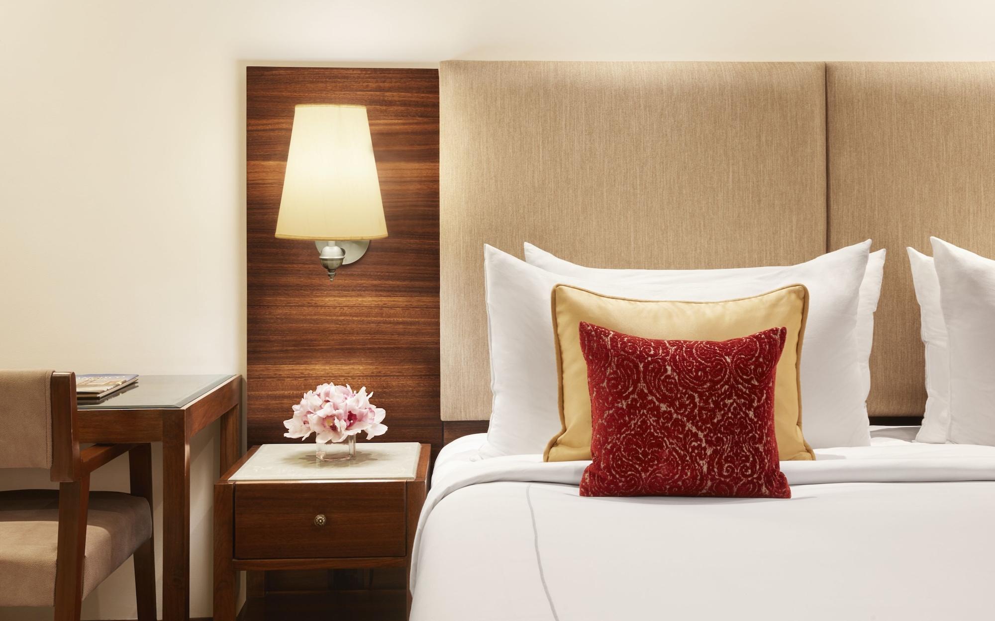 Hotel President - Ihcl Seleqtions Mumbai Exterior foto A room at the Taj Bengal