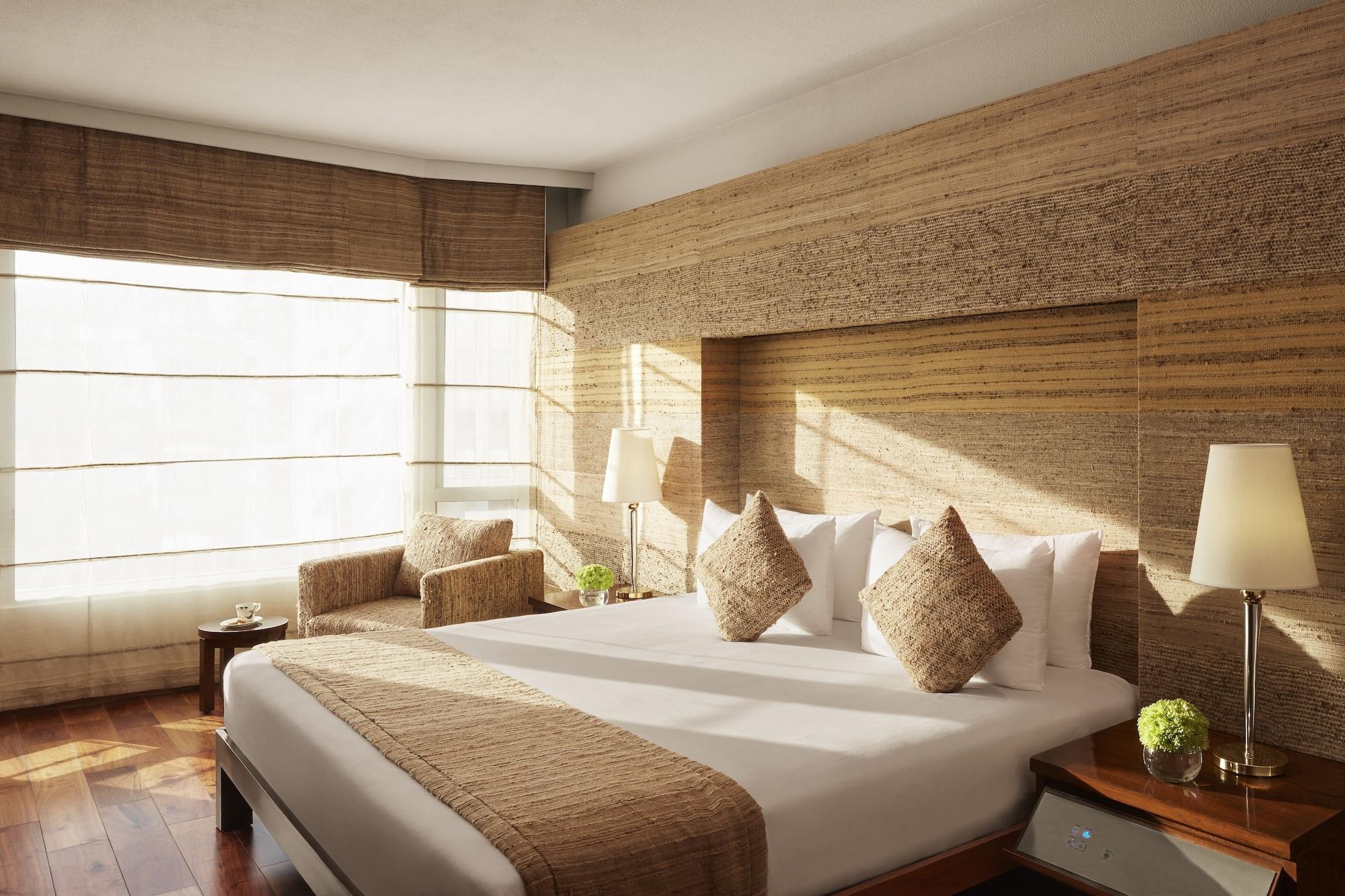 Hotel President - Ihcl Seleqtions Mumbai Exterior foto A bedroom at the Taj Bengal