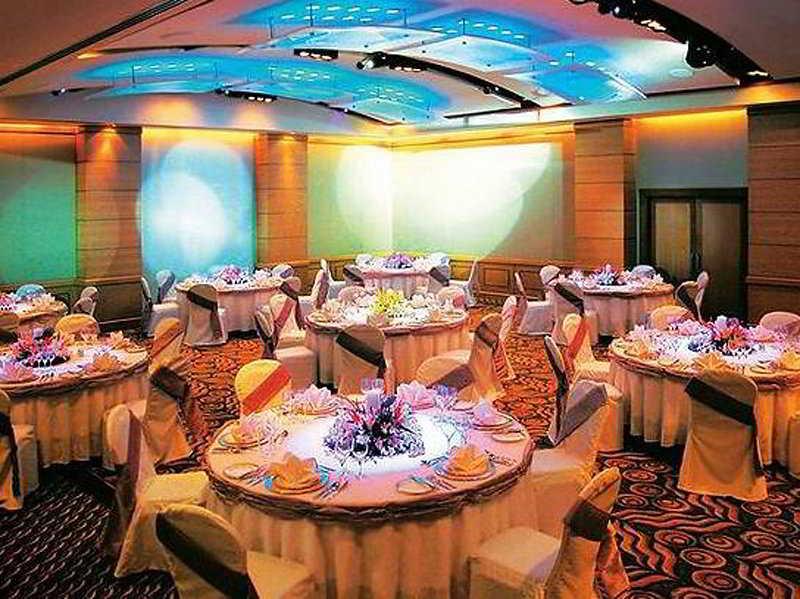 Hotel President - Ihcl Seleqtions Mumbai Exterior foto The ballroom