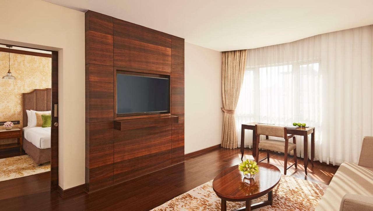 Hotel President - Ihcl Seleqtions Mumbai Exterior foto A room at the Taj Bengal
